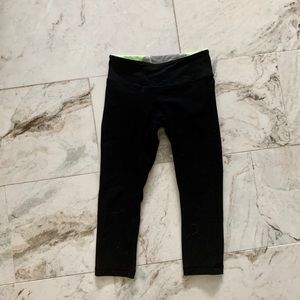 Lululemon crop wunder unders
